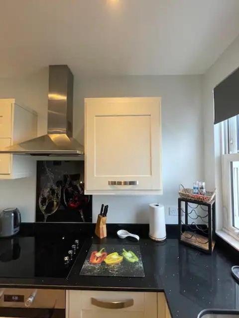 Superb 2 Bedroom Sea View Flat Scarborough Exterior foto
