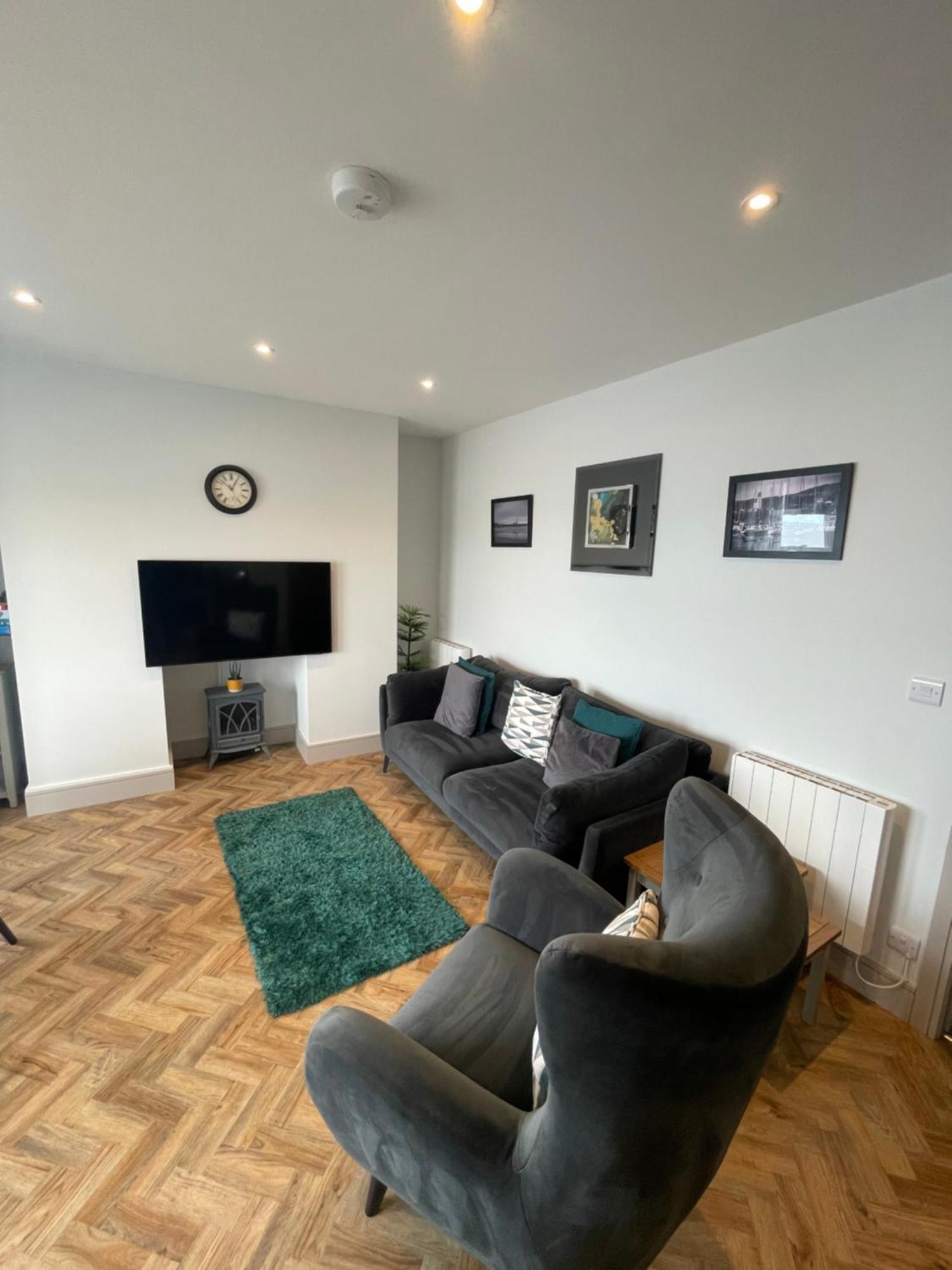 Superb 2 Bedroom Sea View Flat Scarborough Exterior foto